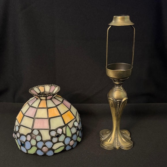 Vintage 1990s PartyLite Mosaic Hydrangea Glass Tealight Lamp with Brass Stand - Picture 2 of 7